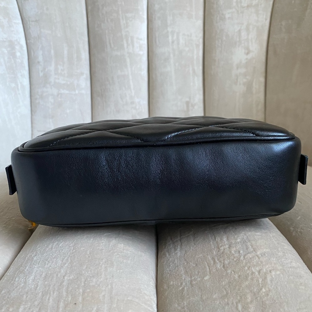Saint Laurent Lolita cosmetic pouch in Black - Picture 10 of 10